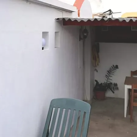 Located Near The Beach Apartment